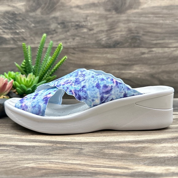 NEW Bzees Sahara Comfort Stretch Slide Wedge Sandal 8.5M 38.5 Blue Tie Dye - Picture 5 of 12